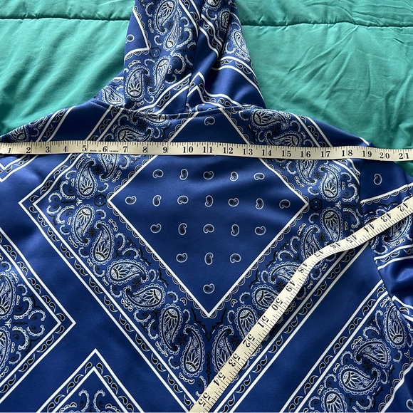 Bandana Hoodie - Picture 6 of 9